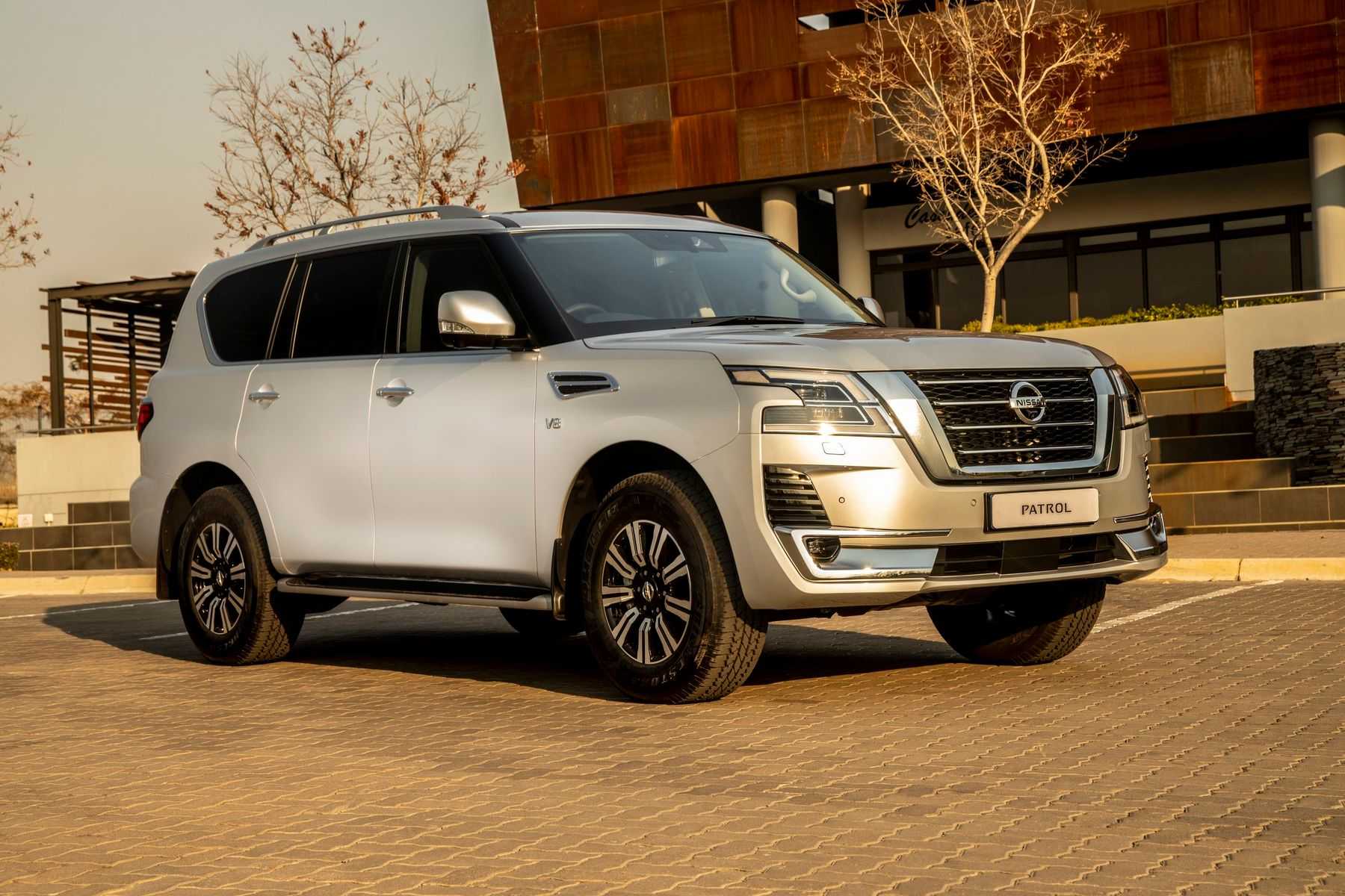 Технические характеристики и комплектации nissan patrol 2023-2024 модельного года