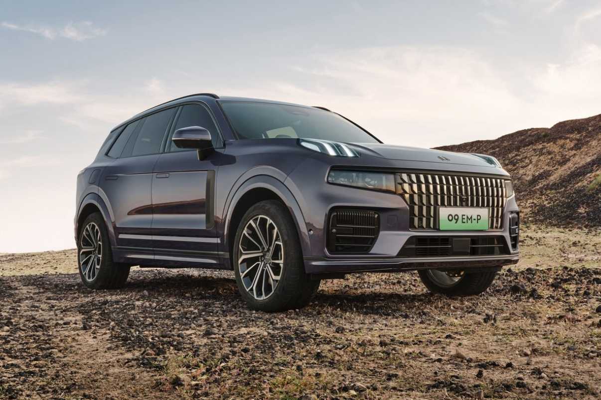 Летом прошлого года под китайской маркой Lynk & Co вышел гибридный кроссовер Lynk & Co 09 2023 на платформе Volvo XC90