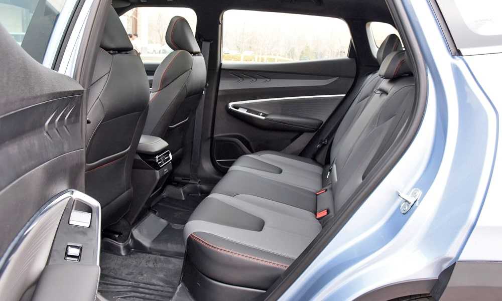 Преимущества автомобилей марки geely, новый geely atlas 2024. высокий уровень комфорта и безопасности!
