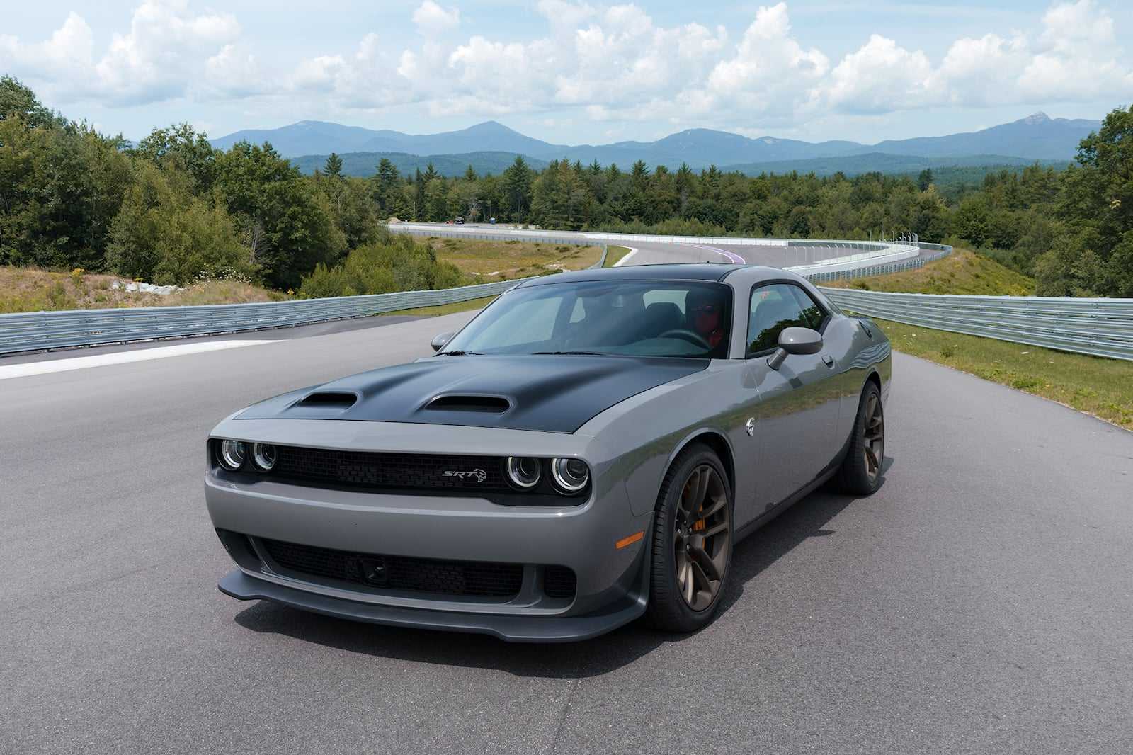 Dodge - полный каталог моделей, характеристики, отзывы на все автомобили dodge (додж)