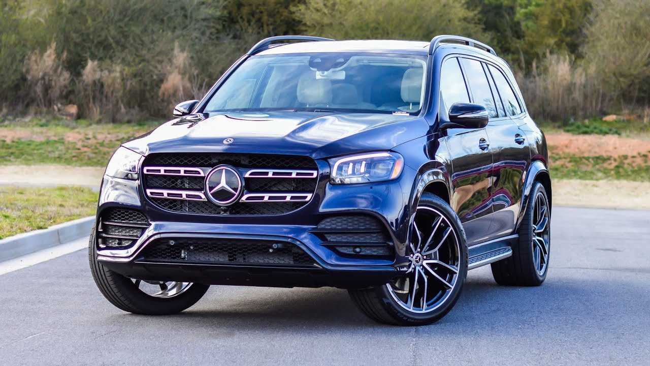 Mercedes gls (2022) review: luxury, supersized