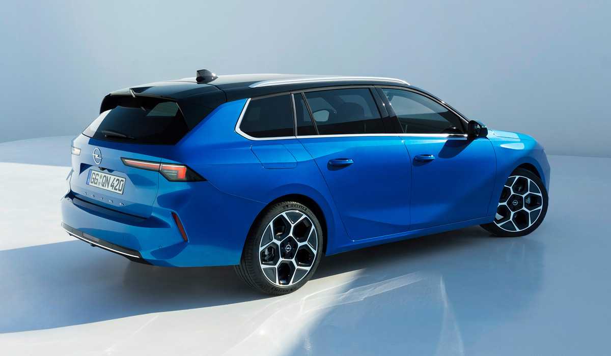 Комплектации и цены opel astra универсал 2023-2024 модельного года