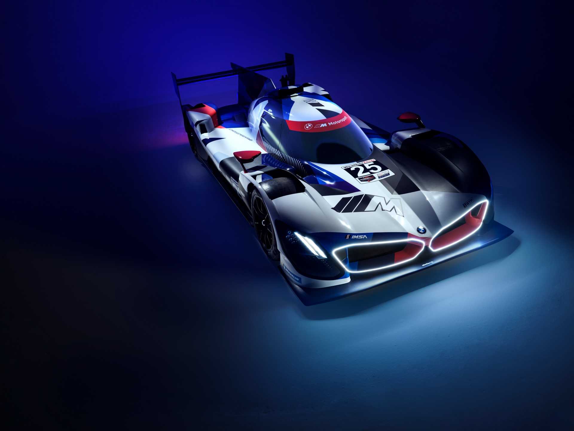 Официальный релиз новых BMW M4 2023 не подразумевал особых сюрпризов Например, внешность заряженных баварцев стала известна фотошпионам ещё в июне