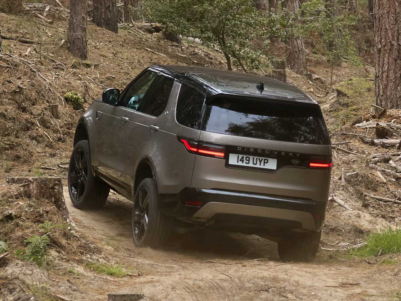 Land rover discovery 5
