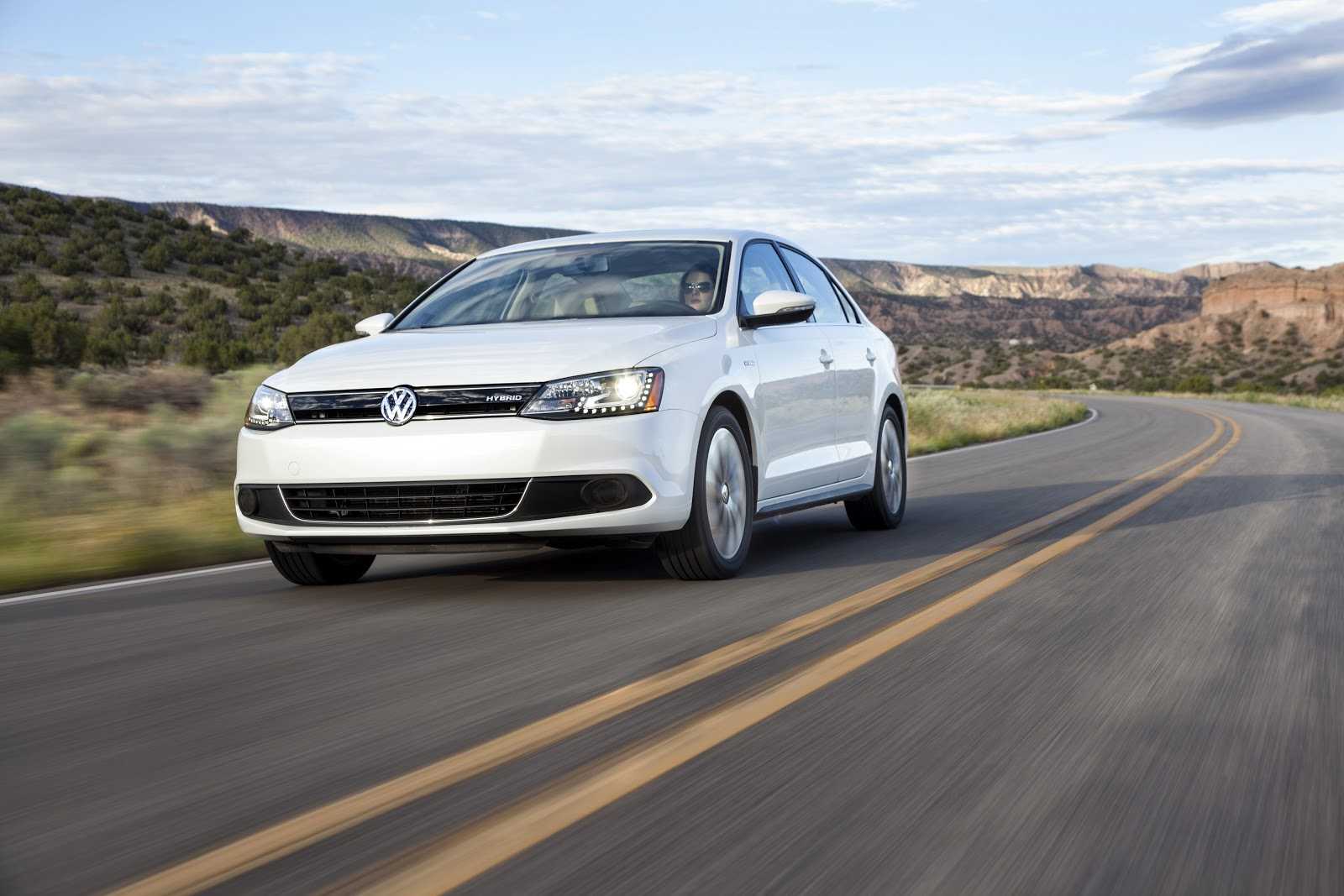 Jetta - это автомобильный бренд созданный в 2019 году немецким и китайским производителями: FAW-Volkswagen Автомобили марки Jetta являются техническими близнецами моделей Volkswagen, но с более упрощенным оснащением и оборудованием