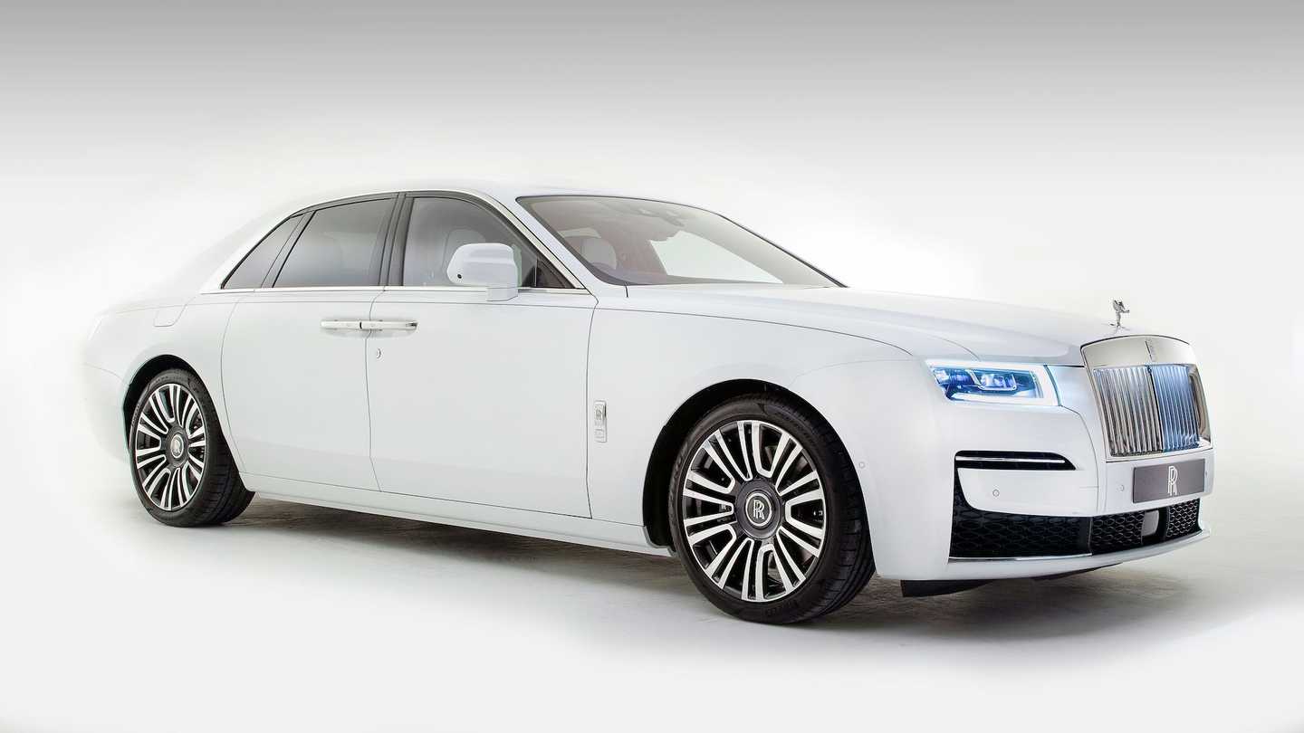 Новый rolls-royce ghost 2021: долгожданная люксовая новинка