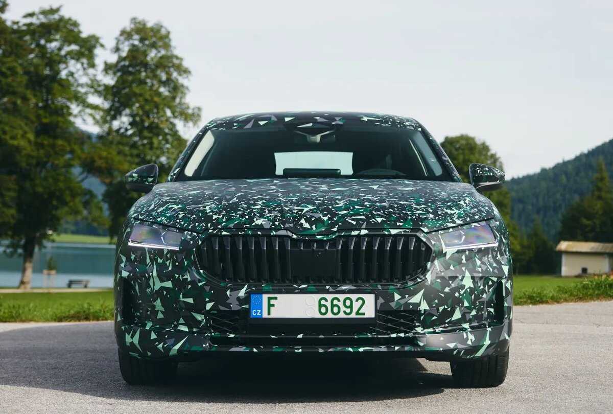 Представлен Skoda SuperB 2024 нового поколения, но пока только в камуфляже Полноценная премьера состоится в ноябре Впрочем, практически все подробности известны уже сейчас