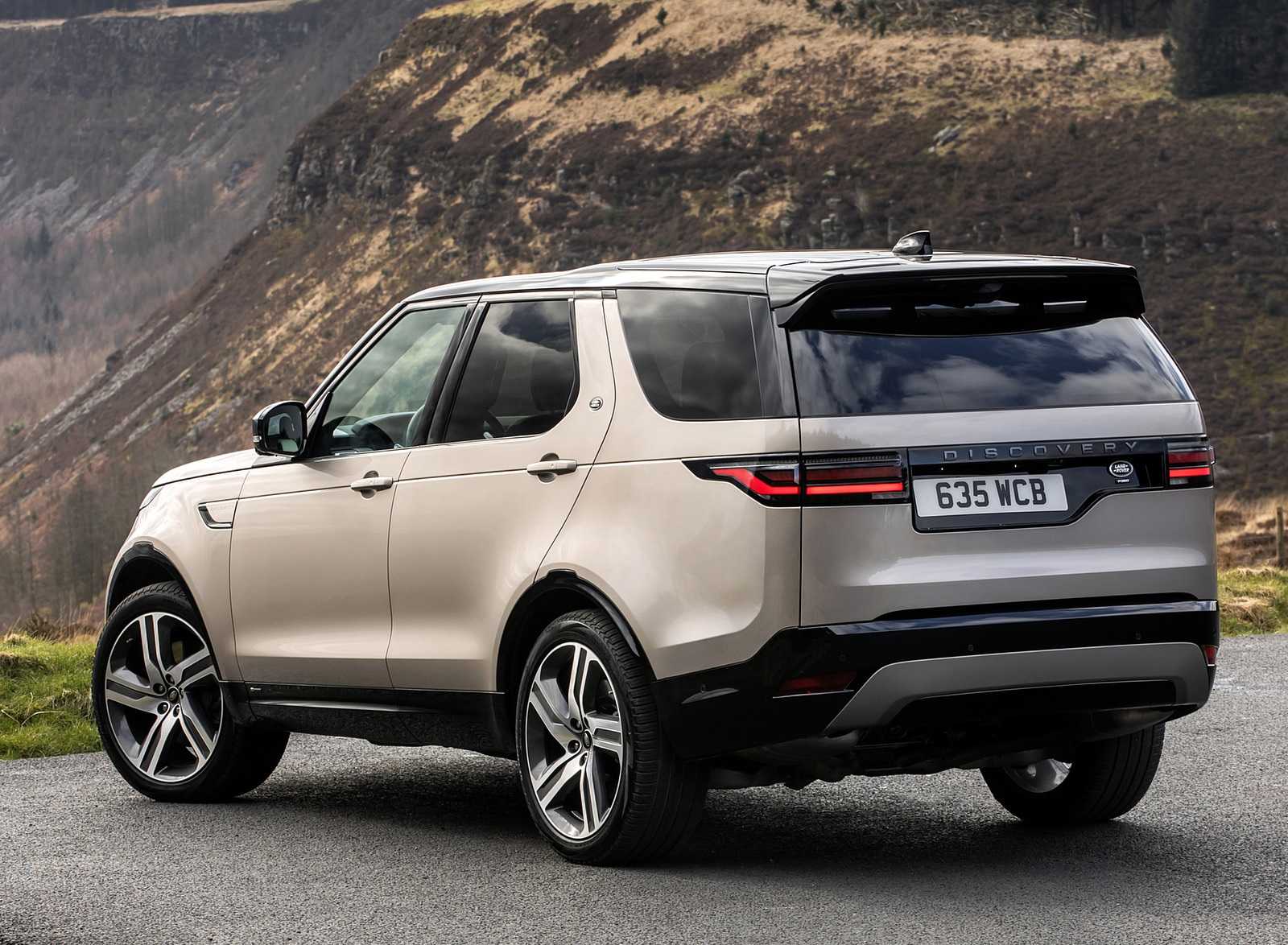 2023 land rover discovery, reviews, photos & specs - forbes wheels