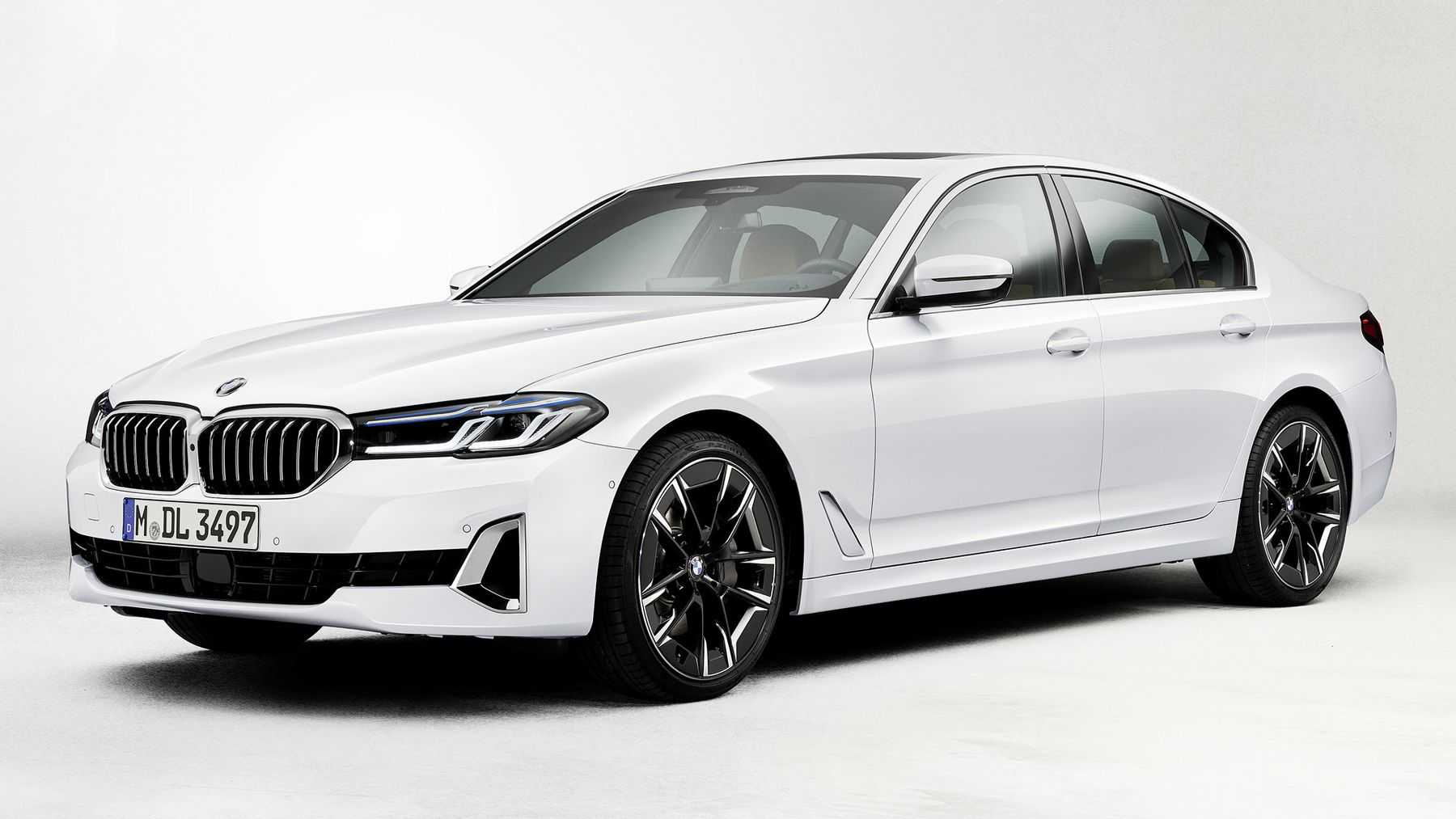 Весной 2023 года дебютировало новое поколение BMW 5-серии в кузове G60, вместе с классическими бензиновыми и дизельными версиями был представлен чистый электромобиль BMW i5