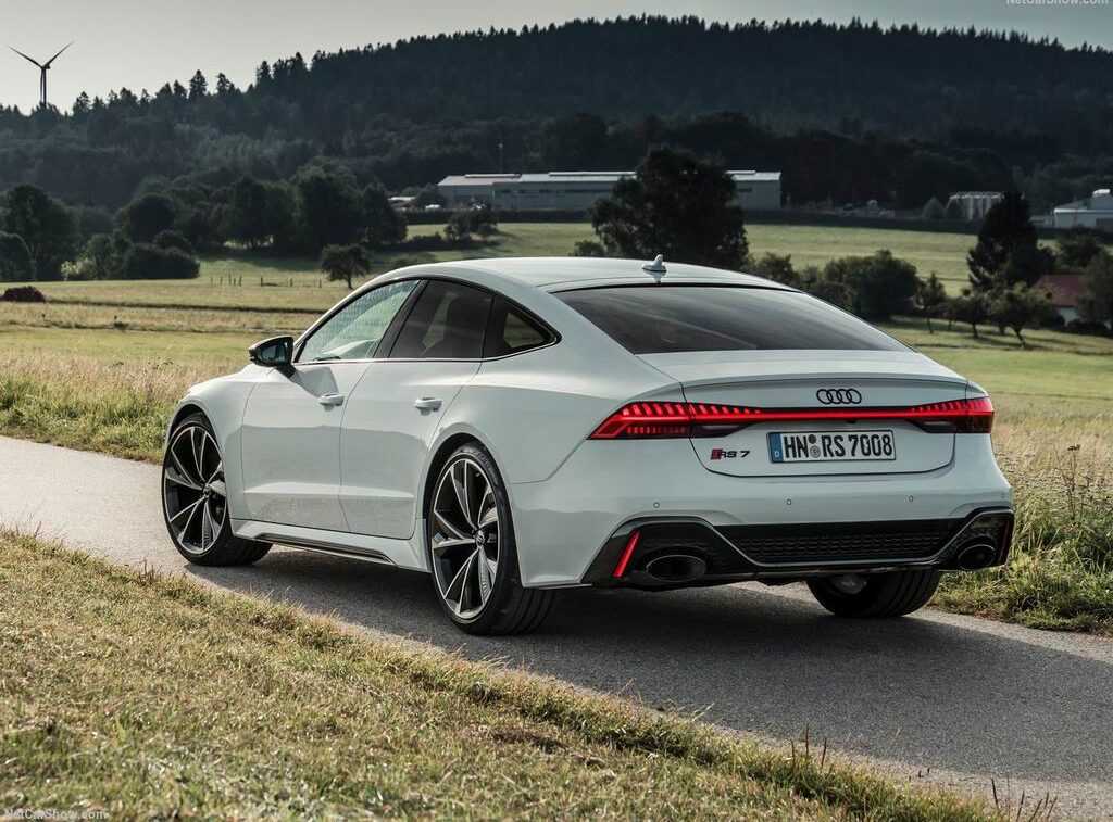 Audi a7 sportback официально представлен, раскрывая свои главные секреты