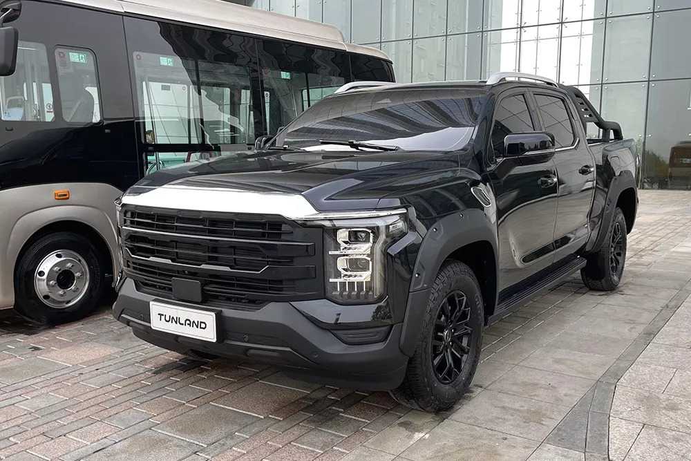 Новые пикапы foton (mars 7 и mars 9) оказались очень похожи на американские ford f-150 и dodge ram 1500