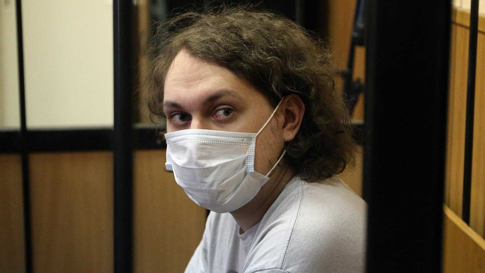 За какую песню скандальному блогеру хованскому грозит тюремный срок