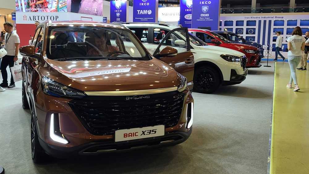 В россии дебютировал новый иранский хэтчбек размером с lada granta. он стоит всего 800 тысяч рублей • avto.review