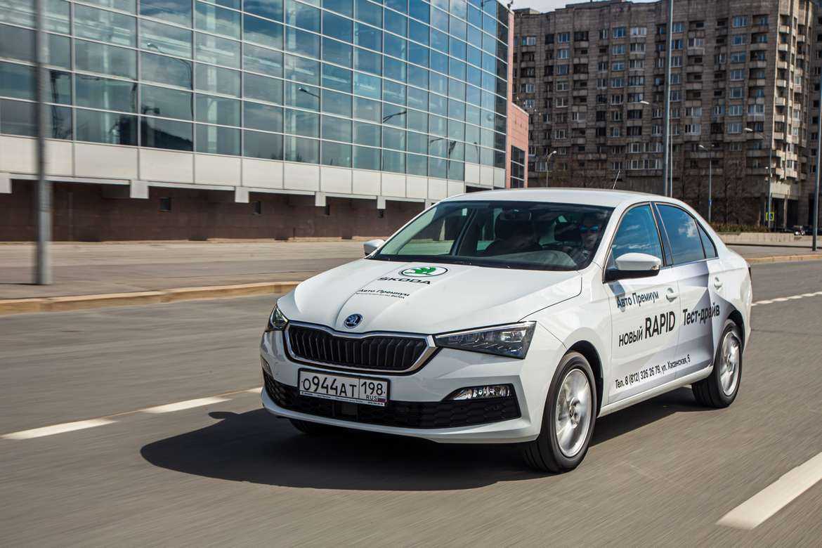 Компания skoda подтвердила дебют kodiaq нового поколения и superb во второй половине 2023 года