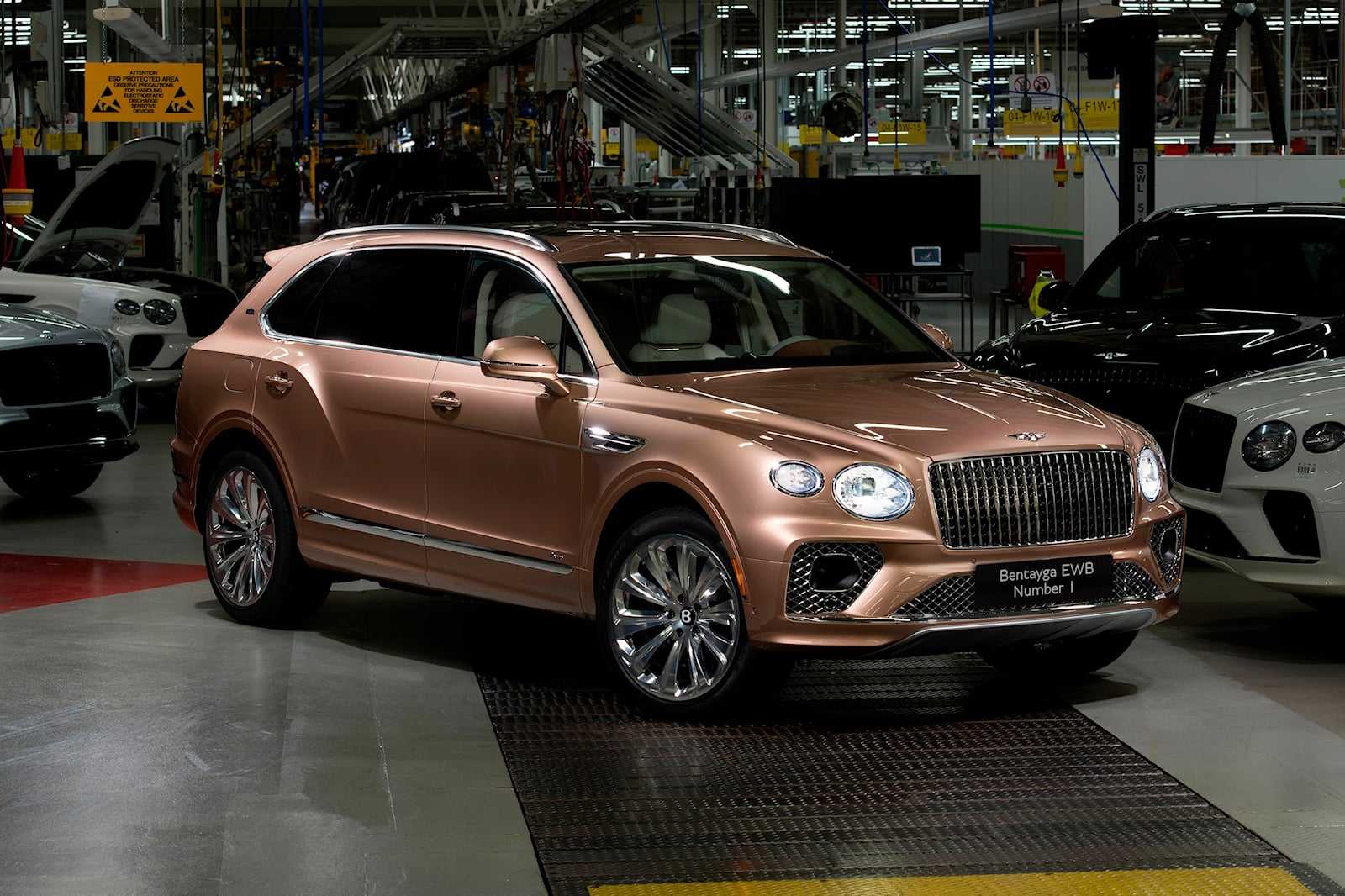 Bentley bentayga получил длиннобазную версию - журнал движок.