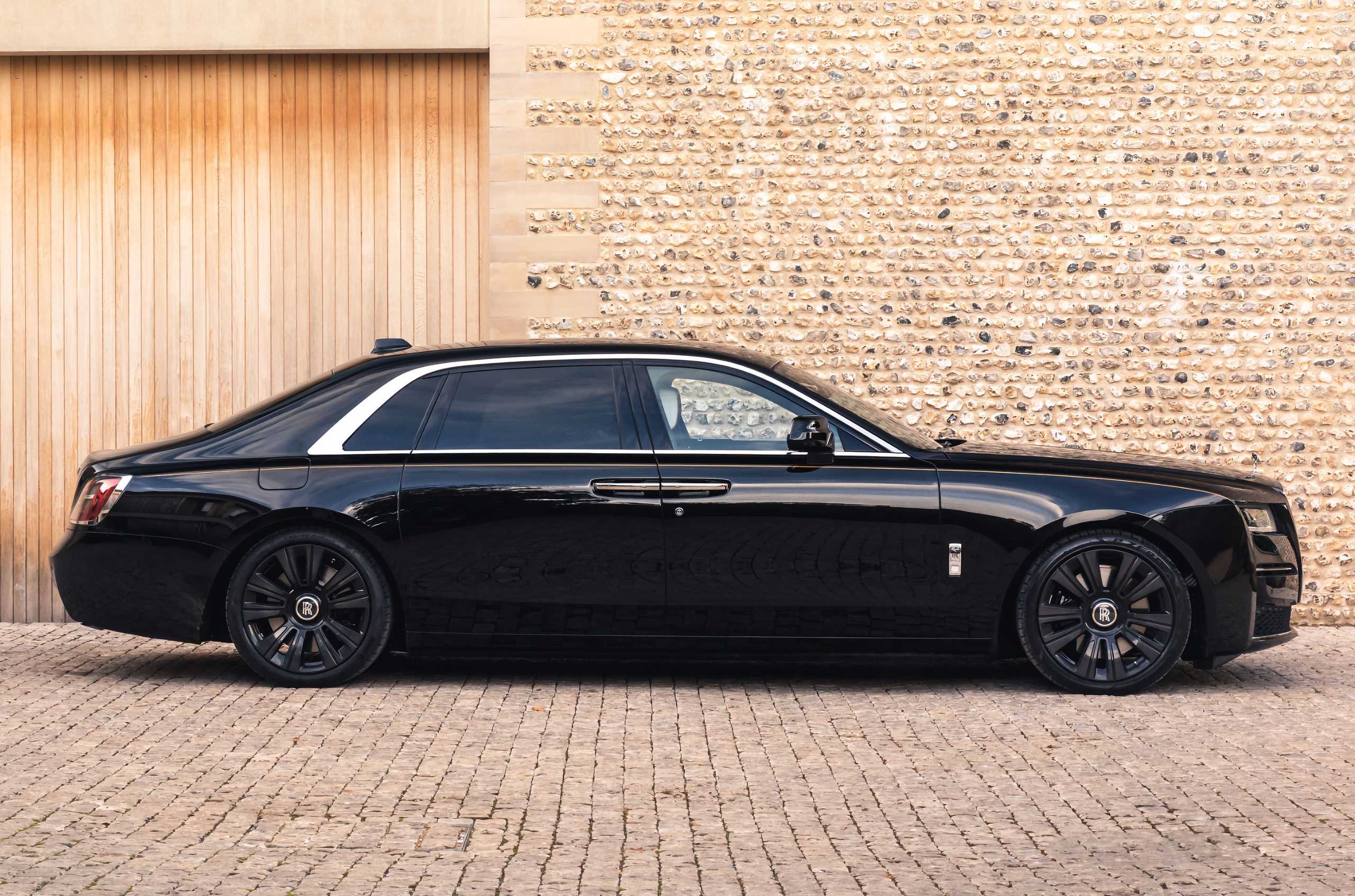 Обзор rolls-royce ghost 2021