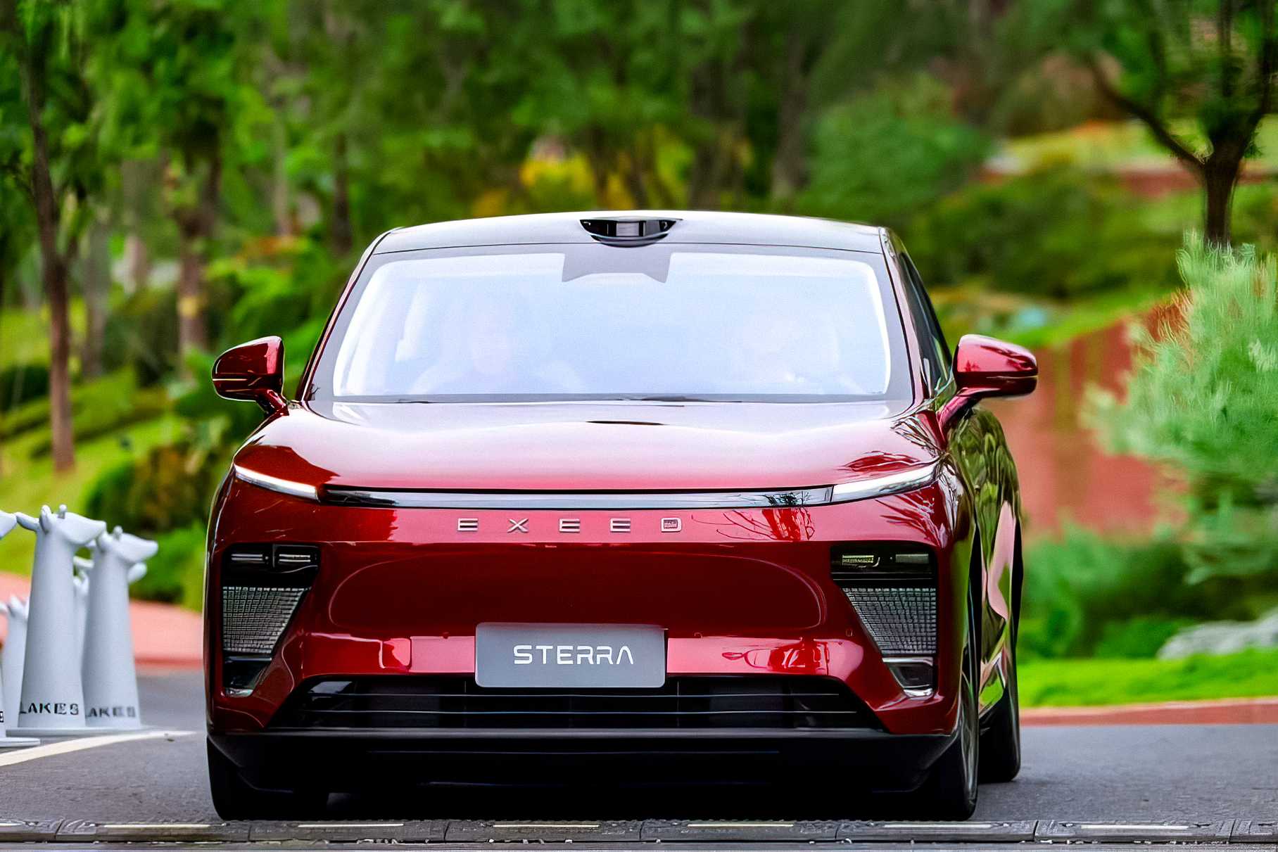 Электрический эксклюзив: раскрываем детали серийного седана exeed exlantix 2024 для россии