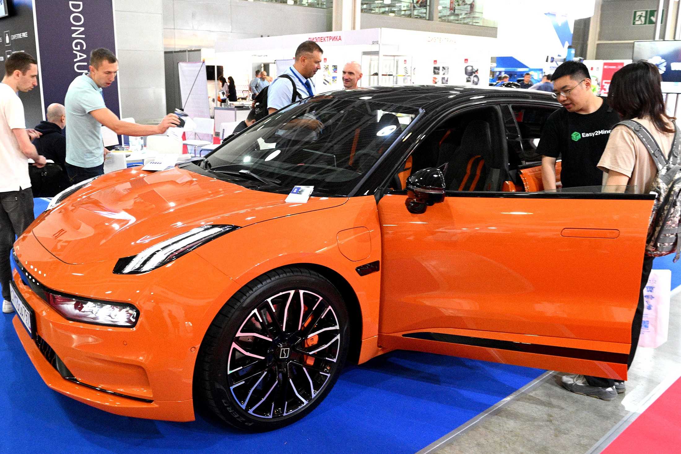 Что известно про иранские авто iran khodro dena. уже в россии, называют альтернативой lada vesta