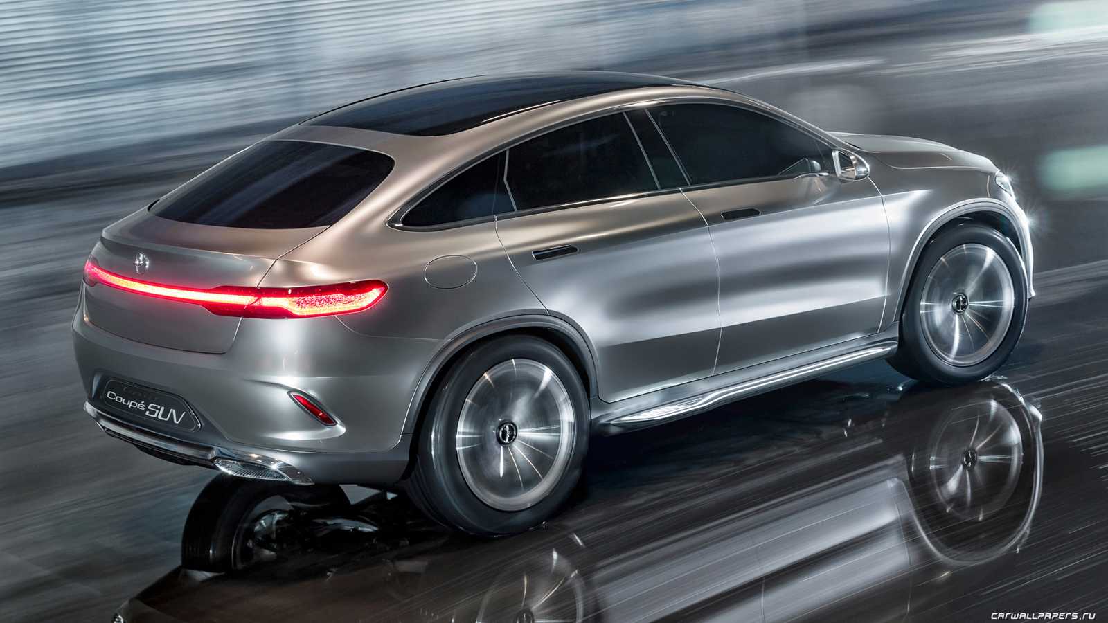 Семейство внедорожников Mercedes-GLE полностью обновлено, плановый рестайлинг в середине жизненного цикла затронул все модификации: классический GLE, GLE Coupe, гибриды, а также спортивные версии Mercedes-AMG GLE 53 и самую топовую Mercedes-AMG GLE 63 S
