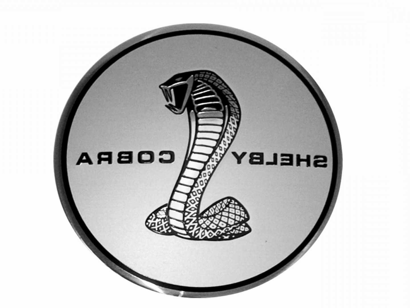 Автомобиль с коброй на капоте - авто-портал vezdekhod!