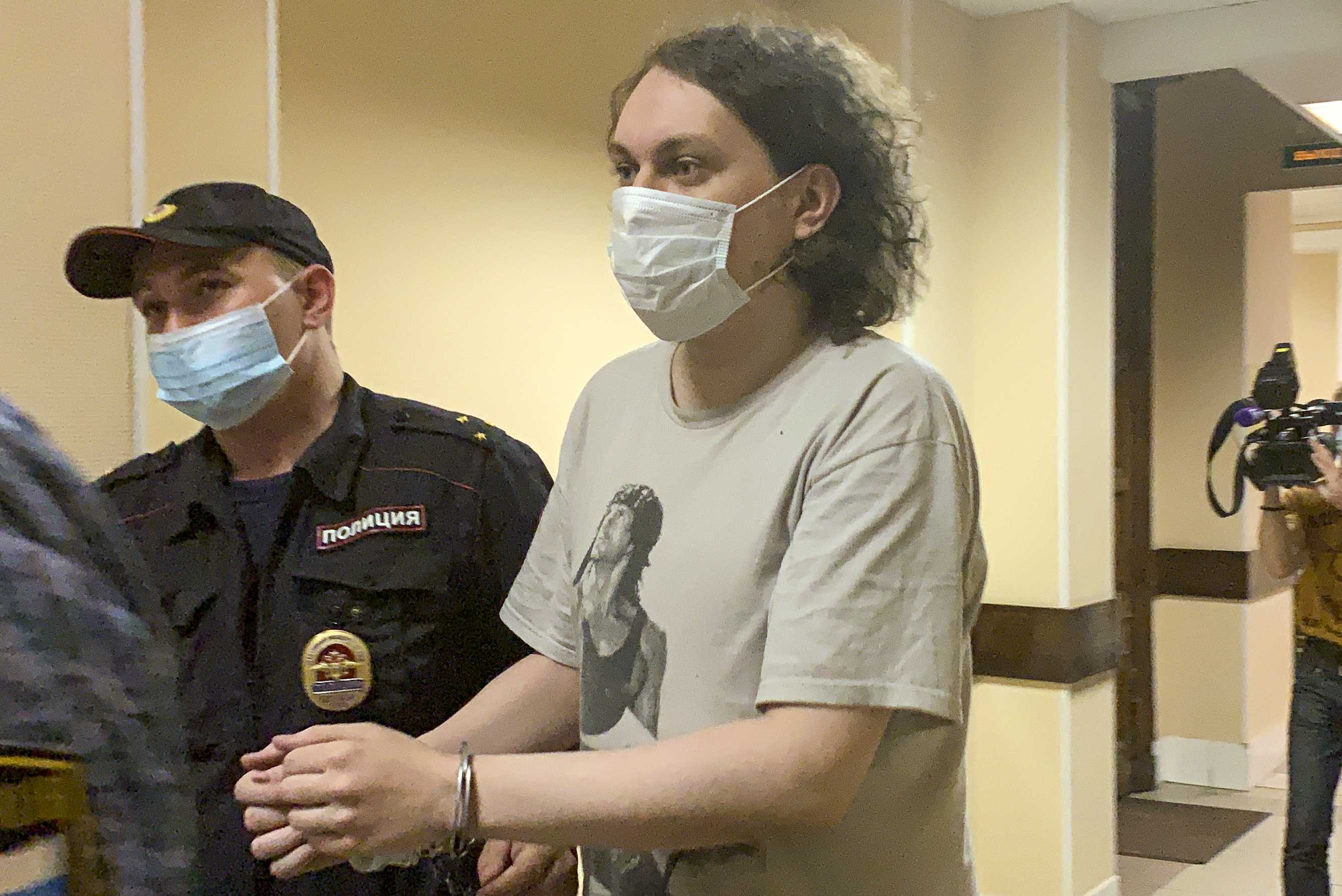 Почему хованский и ларин находятся в ссоре: причины и последствия