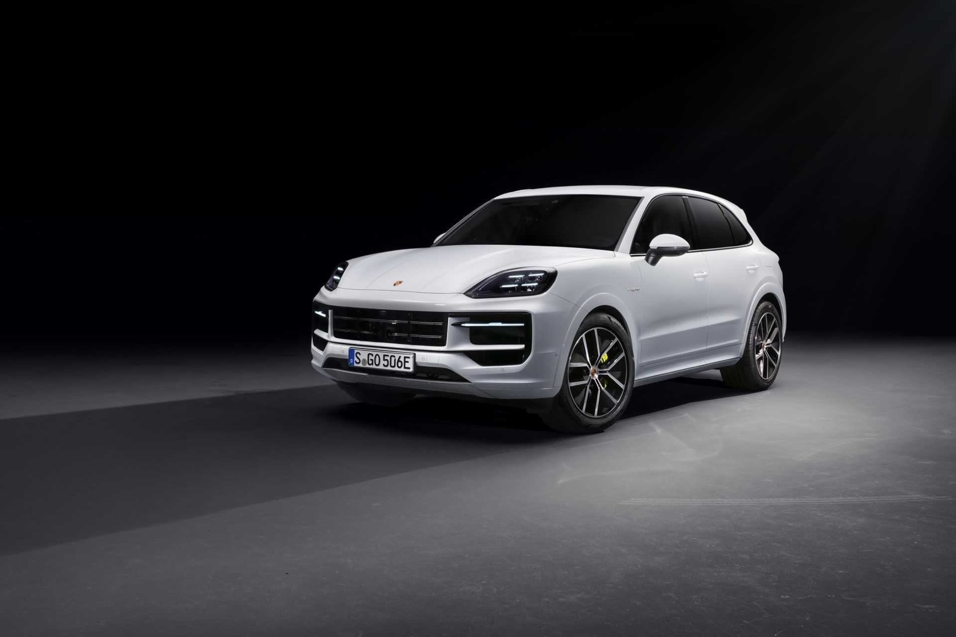 Porsche cayenne facelift debuts in shanghai; gets uprated v6, v8 powertrain