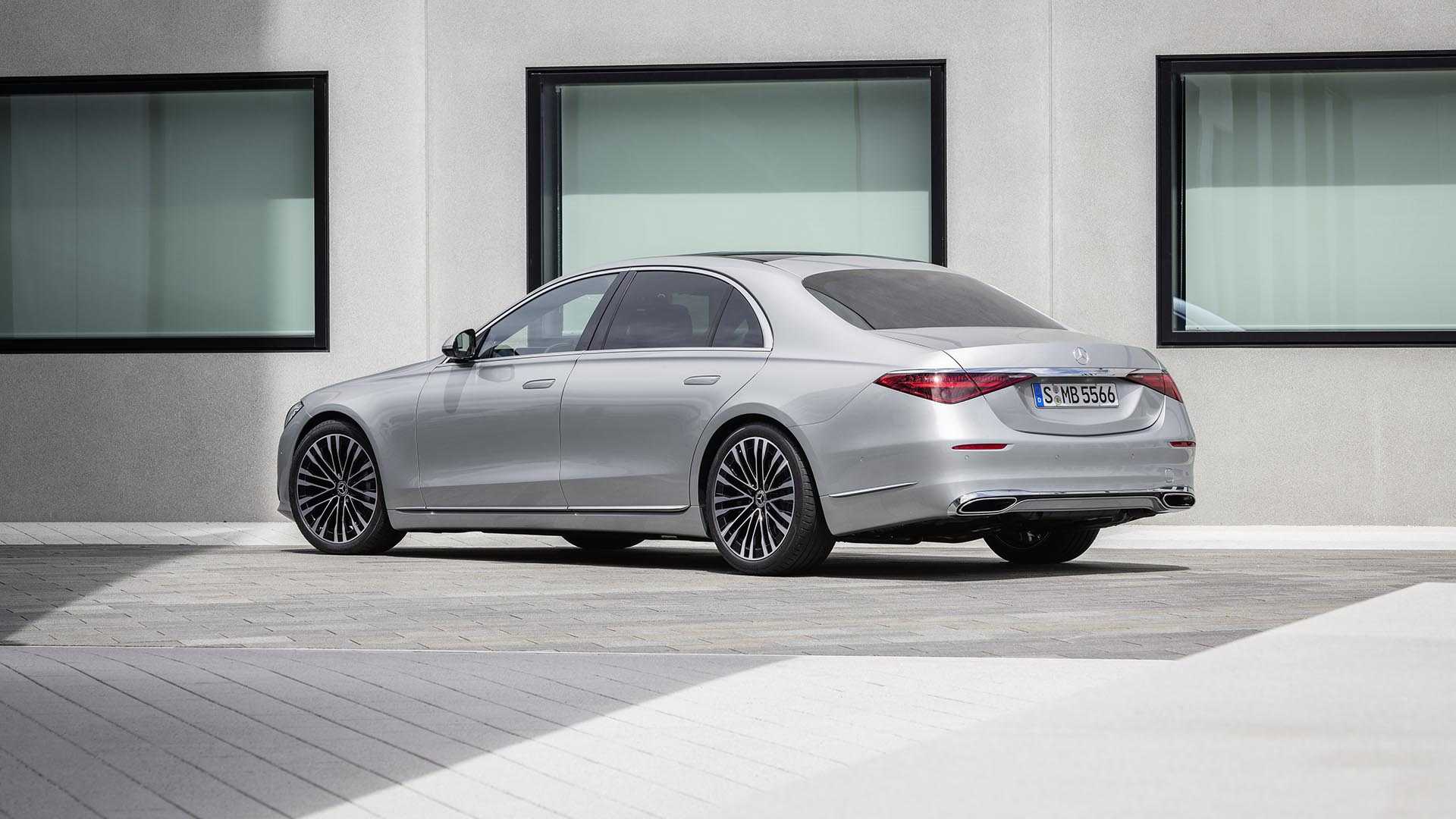Mercedes официально представил обновленный e-class