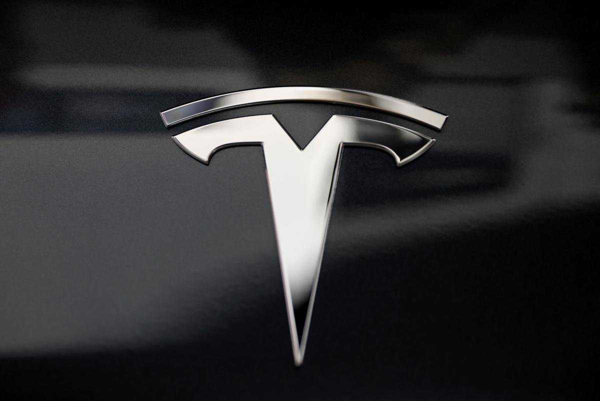 Tesla logo inspired by electric motors: here's what we know