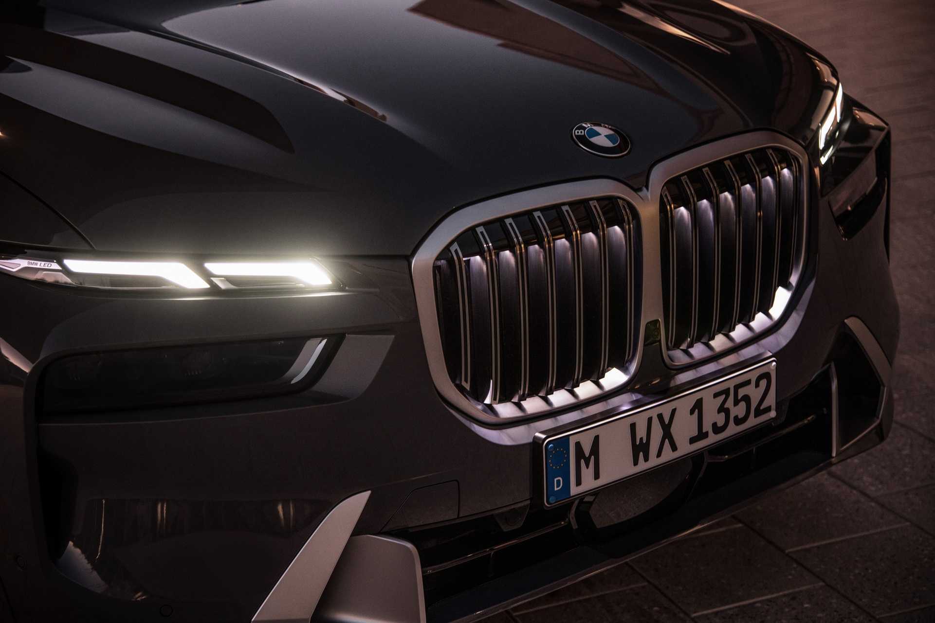 Updated bmw x7 revealed with unique front styling