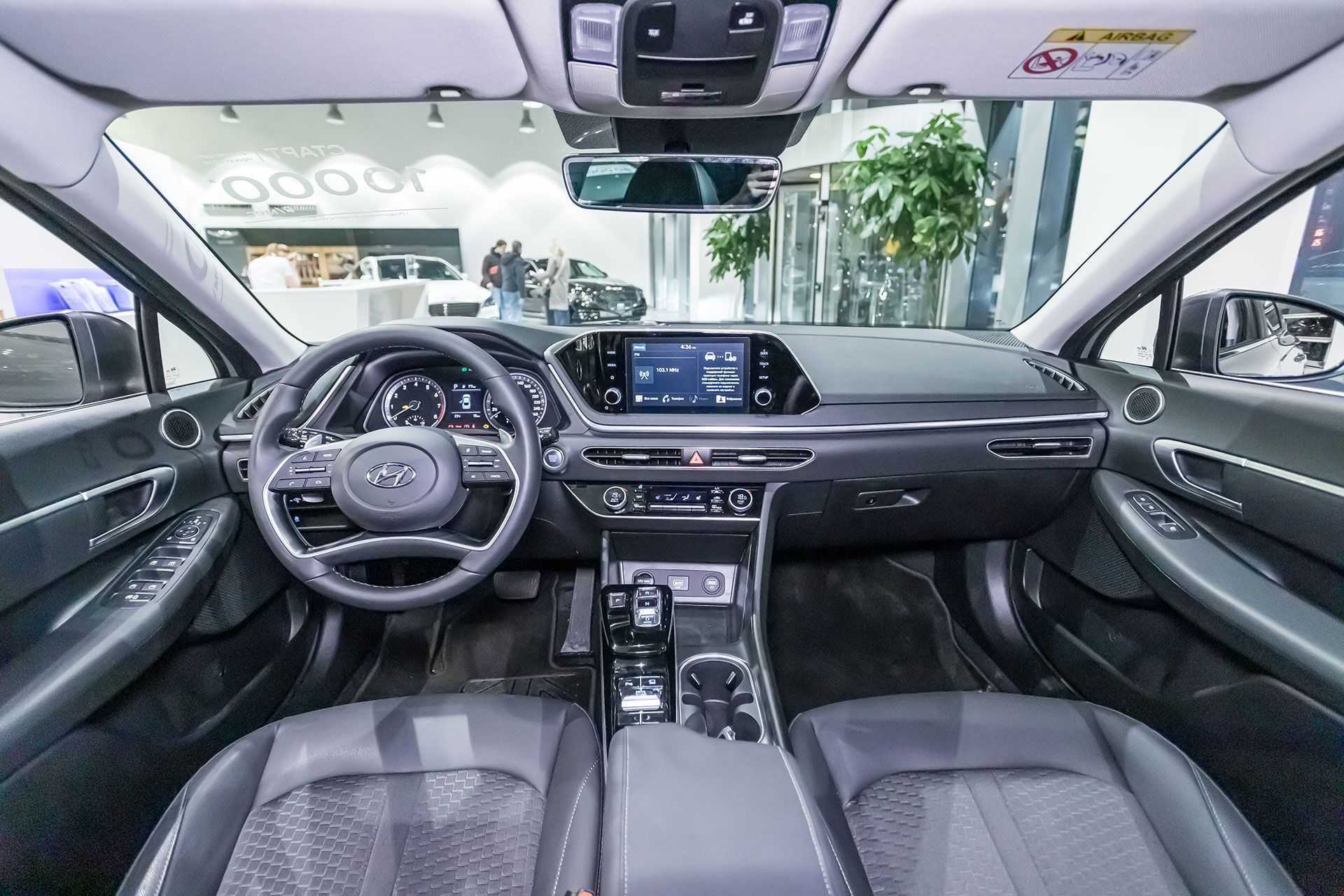 Hyundai sonata dn8 2019/2020 восьмого поколения в россии, обзор, характеристики, комплектации и цены, тест драйв новой модели - autotopik.ru